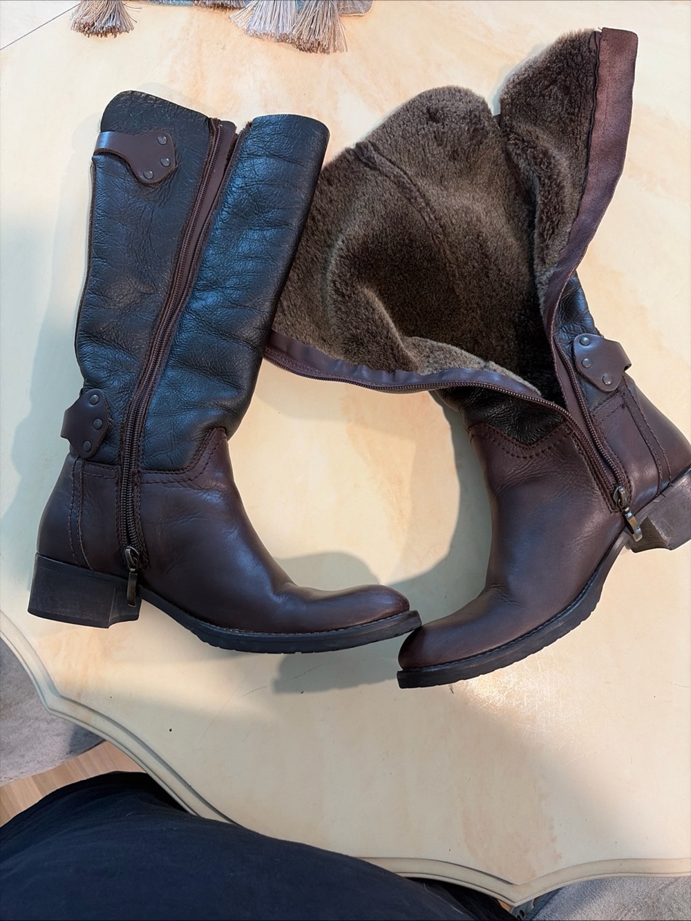 Exquisite Vera Cuolo Women's Brown Leather Mid-Calf Fur-Lined Heeled Boots